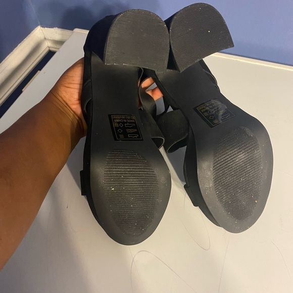 Qupid Women Open Toe Strappy Chunky Platform Heel black size 8.5 - Picture 5 of 5